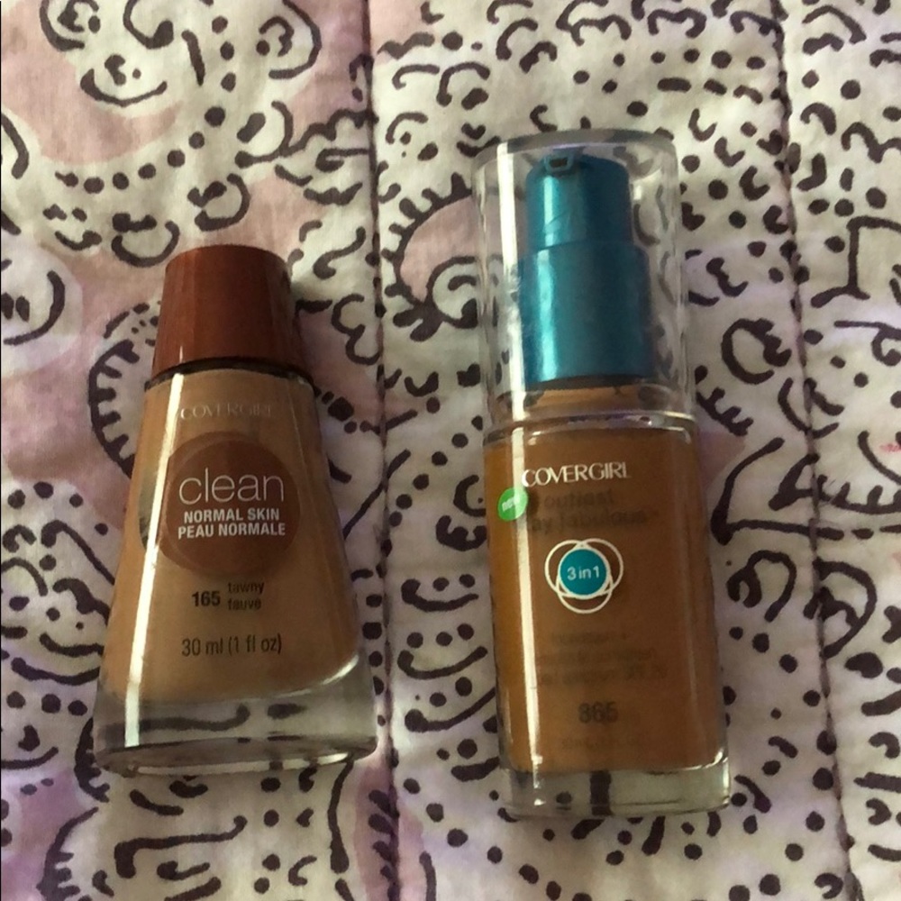 Covergirl Liquid Foundation Bundle: NEW